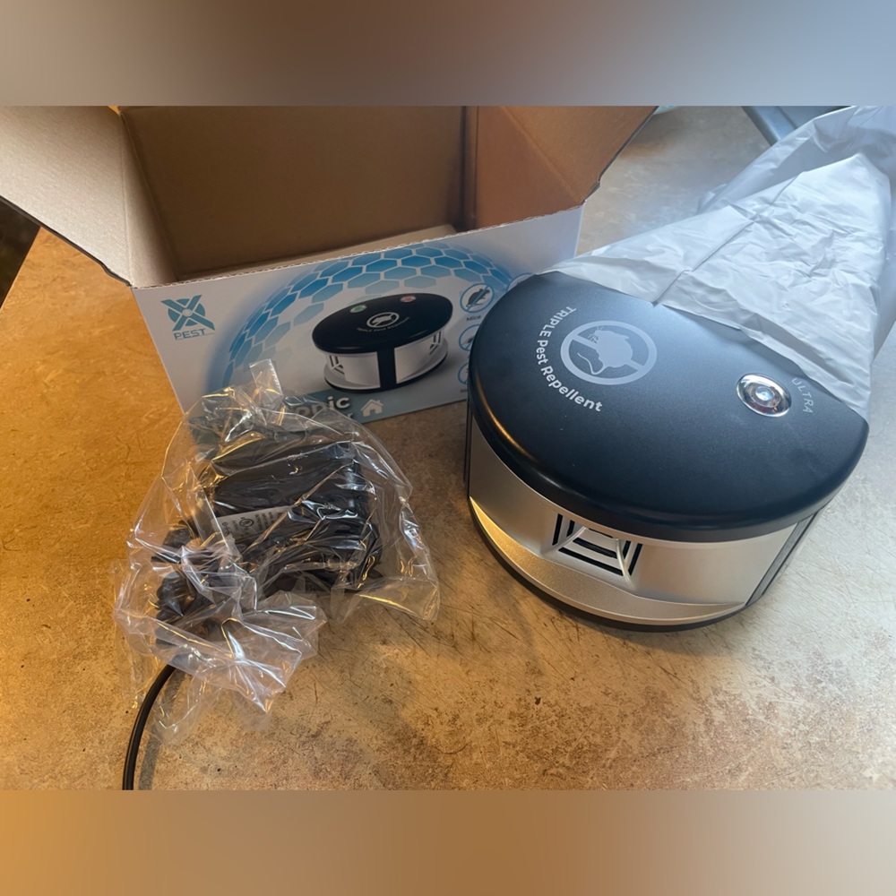 Ultrasonic Rodent Repeller - Picture 6 of 6